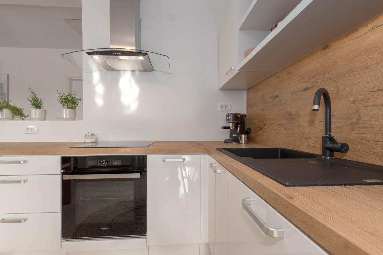 Newly Renovated Holiday Apartment Sirius Poreč Buitenkant foto