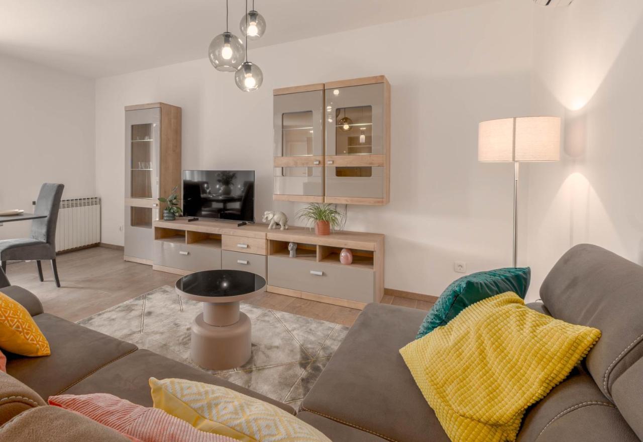 Newly Renovated Holiday Apartment Sirius Poreč Buitenkant foto