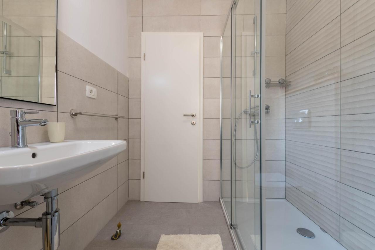 Newly Renovated Holiday Apartment Sirius Poreč Buitenkant foto