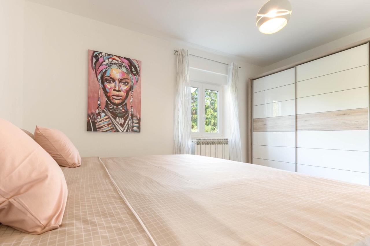 Newly Renovated Holiday Apartment Sirius Poreč Buitenkant foto